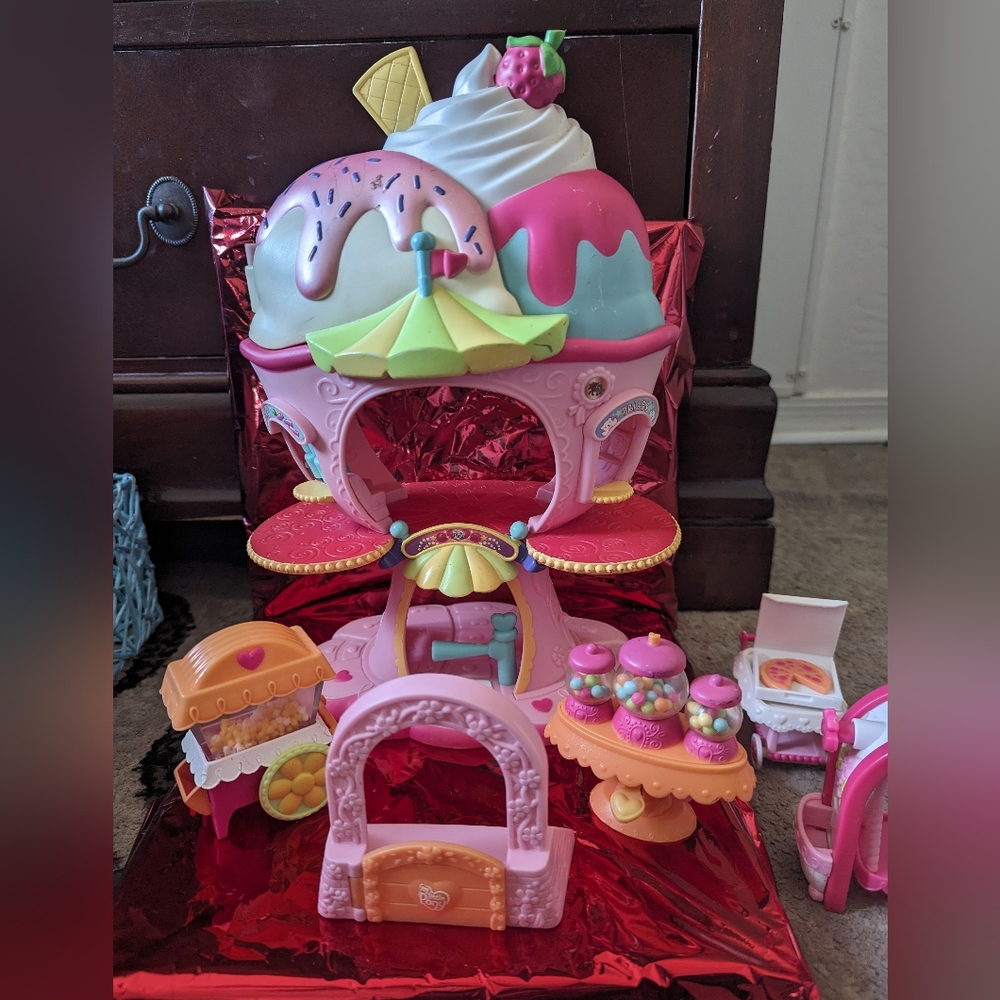 My Little Pony Ice cream Shop With Accessories